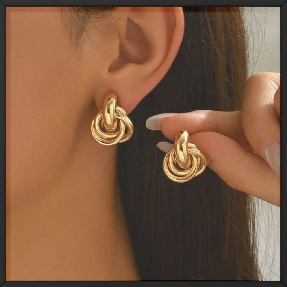Glamorous Women’s Earrings