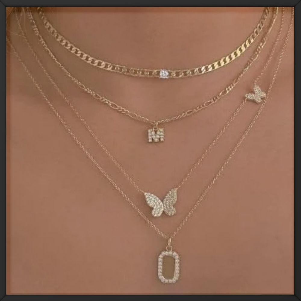 Stunning Women’s Necklaces & Chains